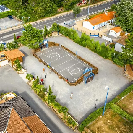 캠프장 Zecamping Animaux Acceptes Club Enfant Espace Aquatique 생장드몽